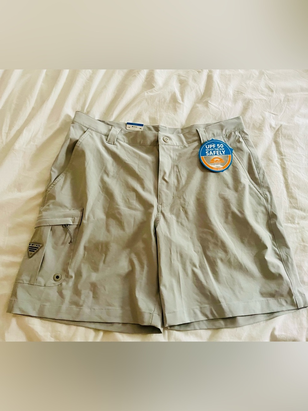 Columbia Men's Light Gray Cargo Shorts - UPF 50